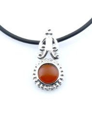 从有机宝石到时尚饰品 琥珀蜜蜡与银饰的融合之旅